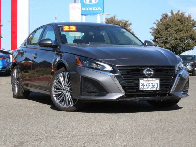 2023 Nissan Altima 2.5 SL FWD photo