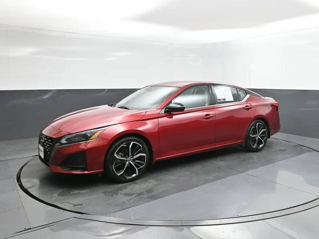 2023 Nissan Altima 2.5 SR FWD photo
