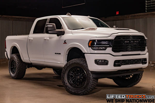 2023 Ram 2500 Limited 4WD photo