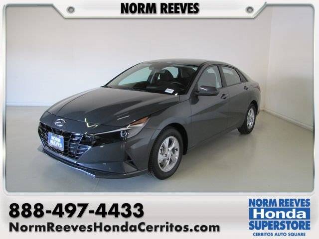 2023 Hyundai Elantra SE FWD photo