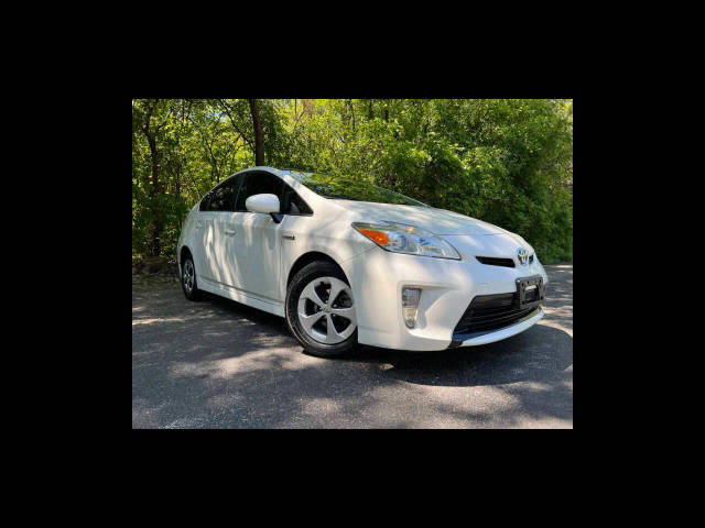 2015 Toyota Prius Four FWD photo