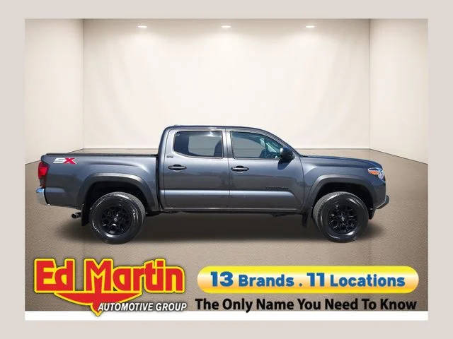 2023 Toyota Tacoma SR5 4WD photo