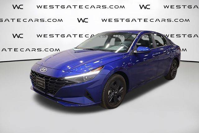 2023 Hyundai Elantra SEL FWD photo