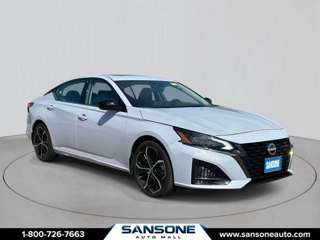 2023 Nissan Altima 2.5 SR FWD photo