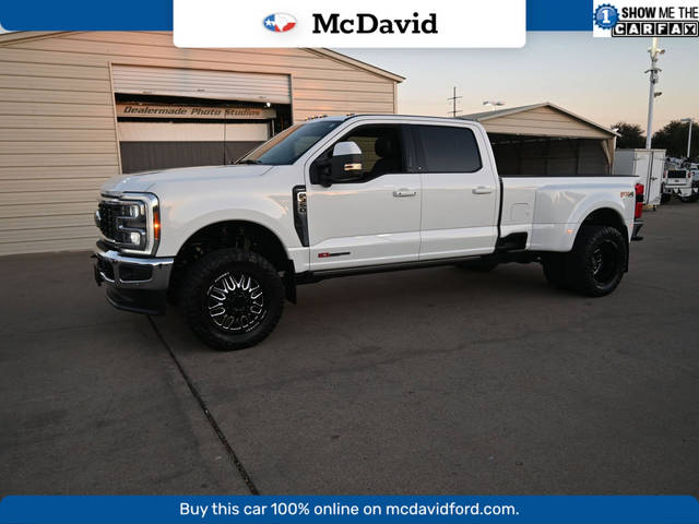 2023 Ford F-350 Super Duty LARIAT 4WD photo