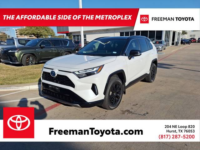 2023 Toyota RAV4 Hybrid XSE AWD photo