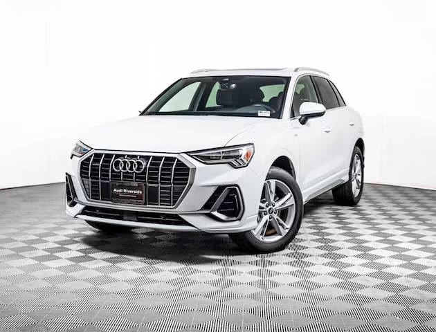2023 Audi Q3 S line Premium AWD photo