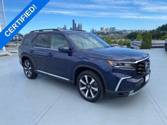 2023 Honda Pilot Touring AWD photo