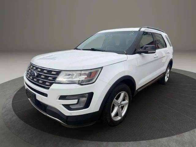 2017 Ford Explorer XLT 4WD photo