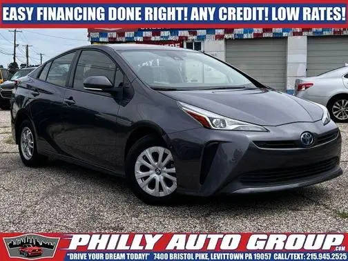 2021 Toyota Prius LE FWD photo