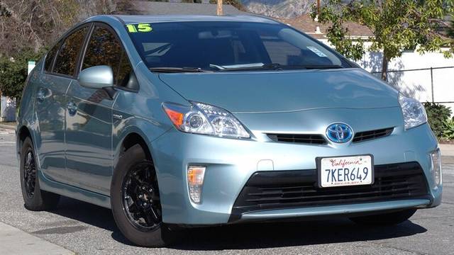 2015 Toyota Prius Five FWD photo