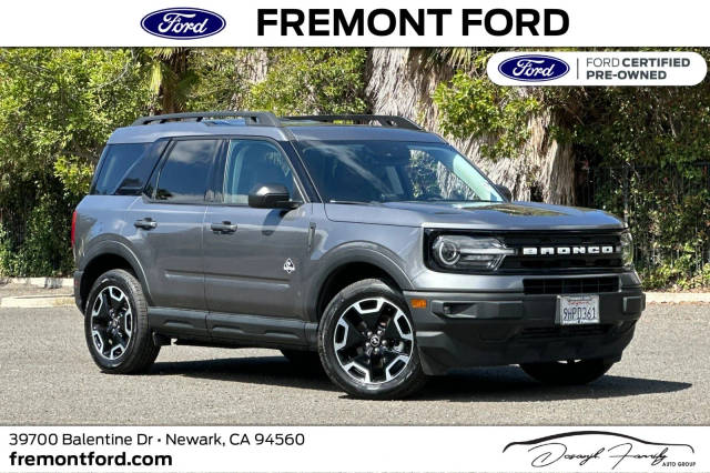 2023 Ford Bronco Sport Outer Banks 4WD photo