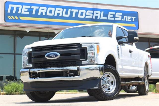 2017 Ford F-250 Super Duty XL 4WD photo