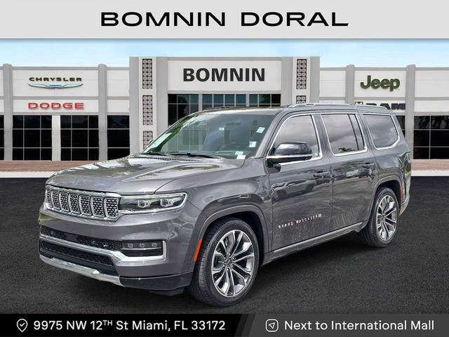 2023 Jeep Grand Wagoneer Series III 4WD photo