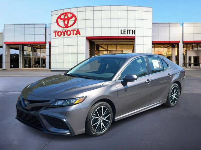 2023 Toyota Camry Hybrid SE FWD photo