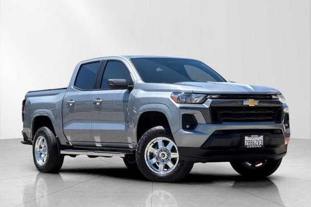 2023 Chevrolet Colorado 2WD LT RWD photo