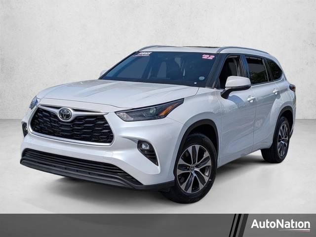 2022 Toyota Highlander XLE FWD photo