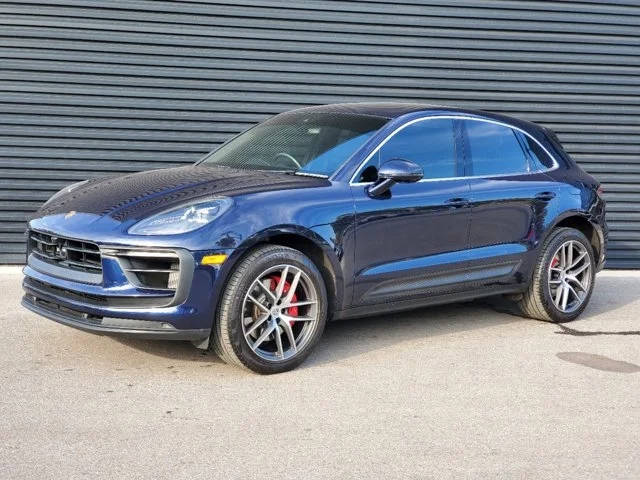 2022 Porsche Macan S AWD photo