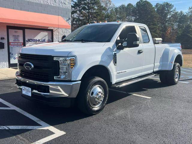 2019 Ford F-350 Super Duty XLT 4WD photo