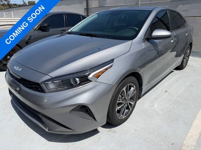 2023 Kia Forte LXS FWD photo