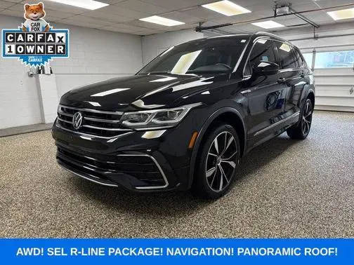 2023 Volkswagen Tiguan SEL R-Line AWD photo