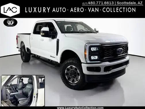 2023 Ford F-250 Super Duty LARIAT 4WD photo