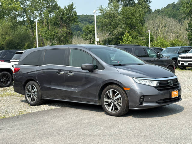 2023 Honda Odyssey Touring FWD photo