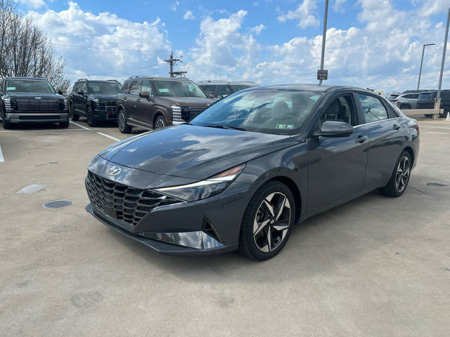 2023 Hyundai Elantra Limited FWD photo