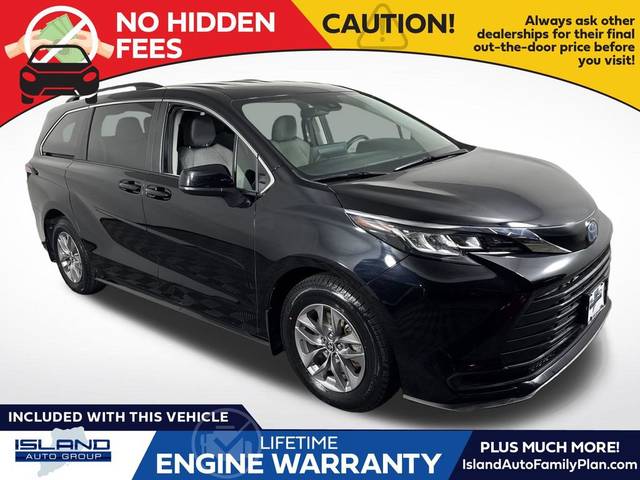 2023 Toyota Sienna LE FWD photo