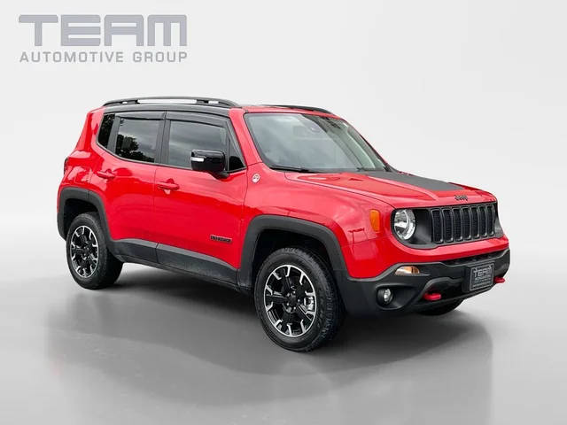 2023 Jeep Renegade Trailhawk 4WD photo