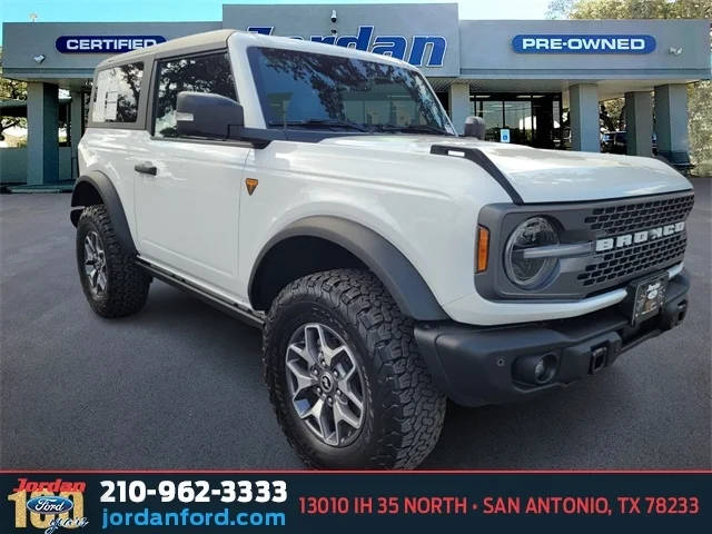 2023 Ford Bronco 2 Door Badlands 4WD photo