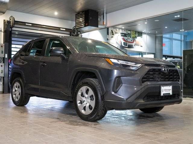 2023 Toyota RAV4 LE AWD photo
