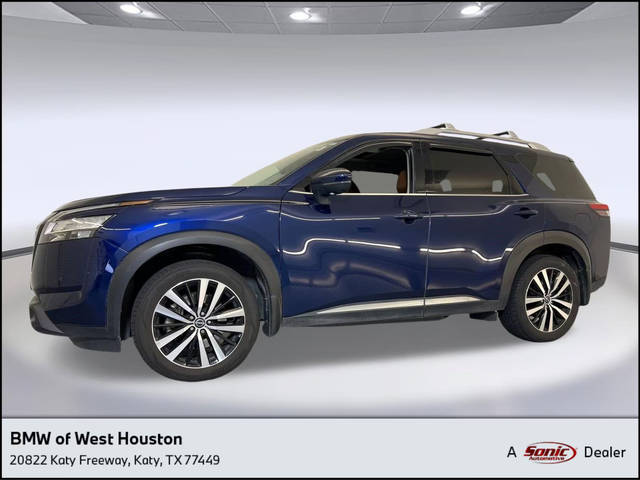 2023 Nissan Pathfinder Platinum FWD photo