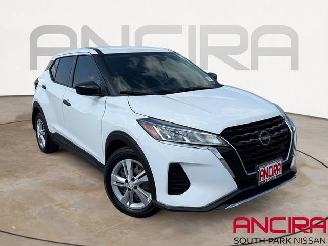 2023 Nissan Kicks S FWD photo