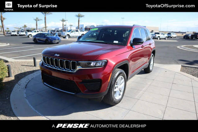 2023 Jeep Grand Cherokee Laredo X 4WD photo