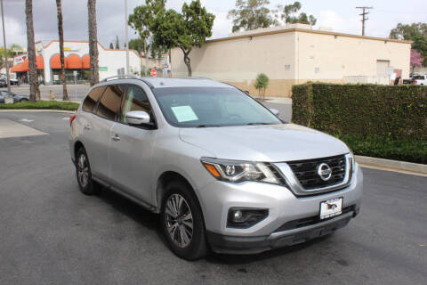 2020 Nissan Pathfinder SL FWD photo