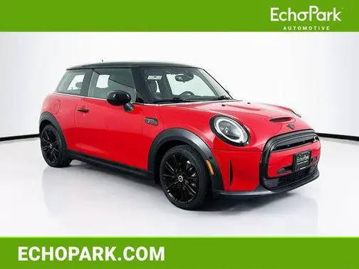2022 MINI Hardtop 2 Door Cooper SE FWD photo