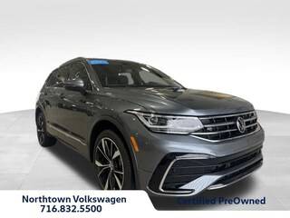 2023 Volkswagen Tiguan SEL R-Line AWD photo