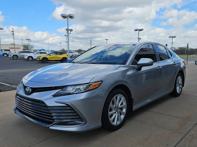 2023 Toyota Camry LE FWD photo