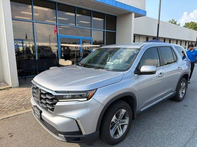 2023 Honda Pilot EX-L 8 Passenger FWD photo