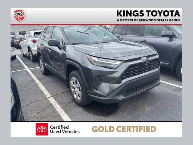 2023 Toyota RAV4 LE FWD photo