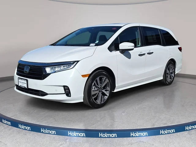 2023 Honda Odyssey Touring FWD photo