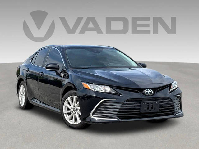 2023 Toyota Camry LE FWD photo