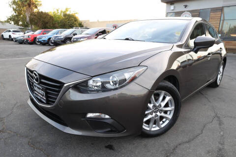 2015 Mazda 3 i Sport FWD photo