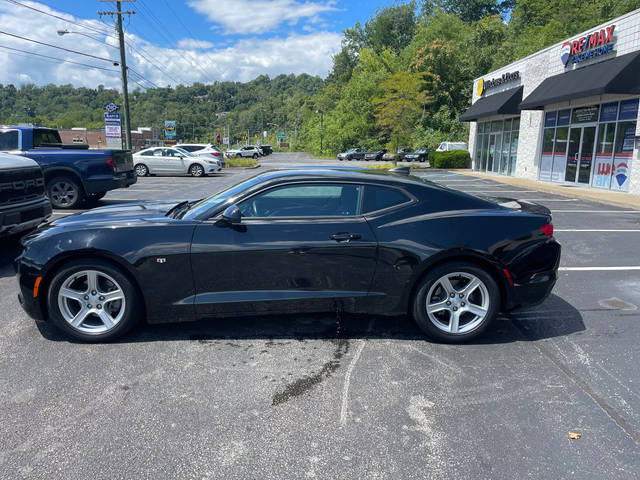 2022 Chevrolet Camaro 1LT RWD photo