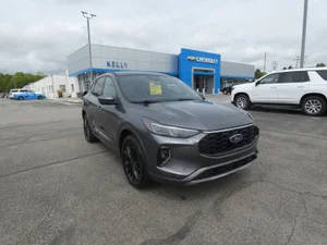 2023 Ford Escape ST-Line Elite AWD photo