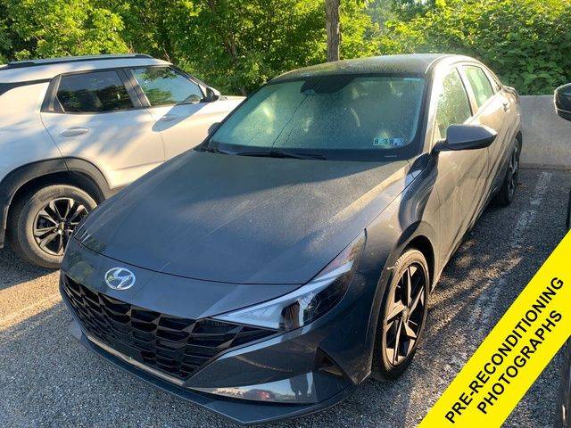 2023 Hyundai Elantra SEL FWD photo