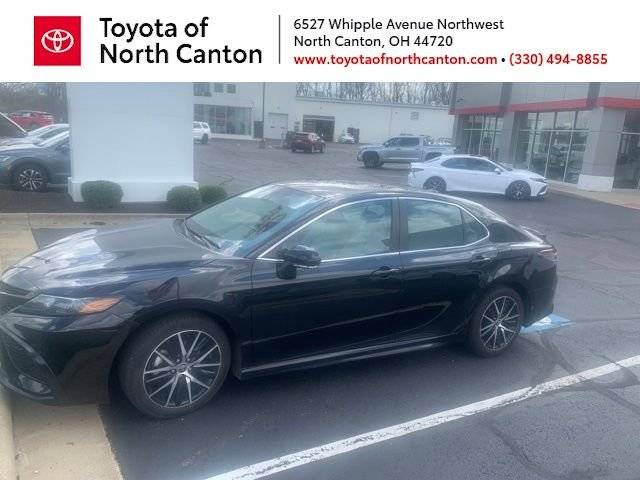 2023 Toyota Camry Hybrid SE FWD photo