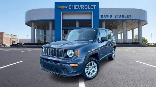 2023 Jeep Renegade Latitude 4WD photo