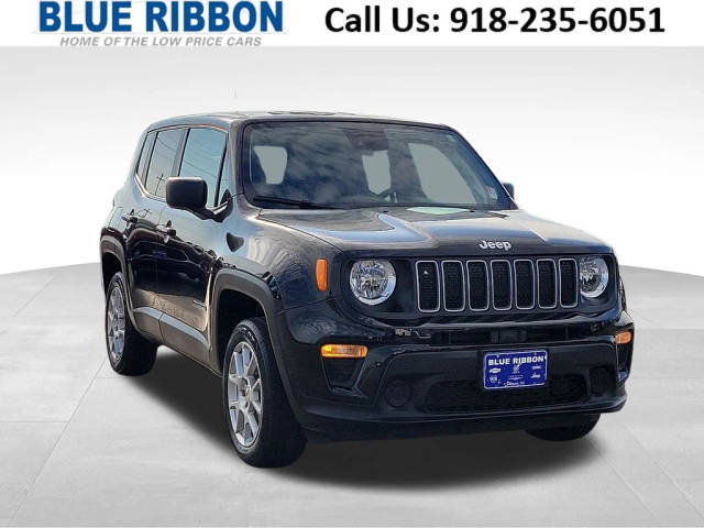 2023 Jeep Renegade Latitude 4WD photo